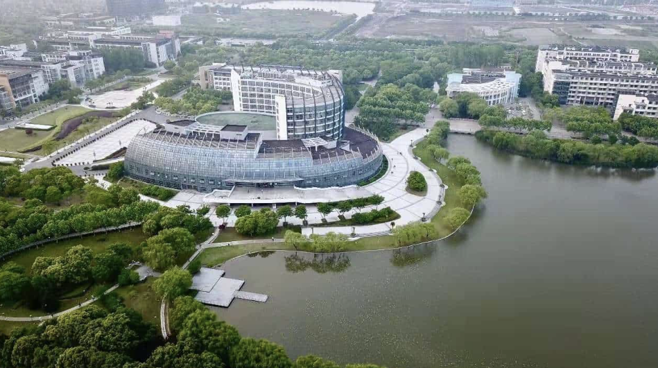Donghua University